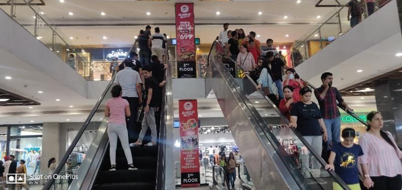 Elante Mall — Pillars - 1st Floor — Mall Branding in Chandigarh