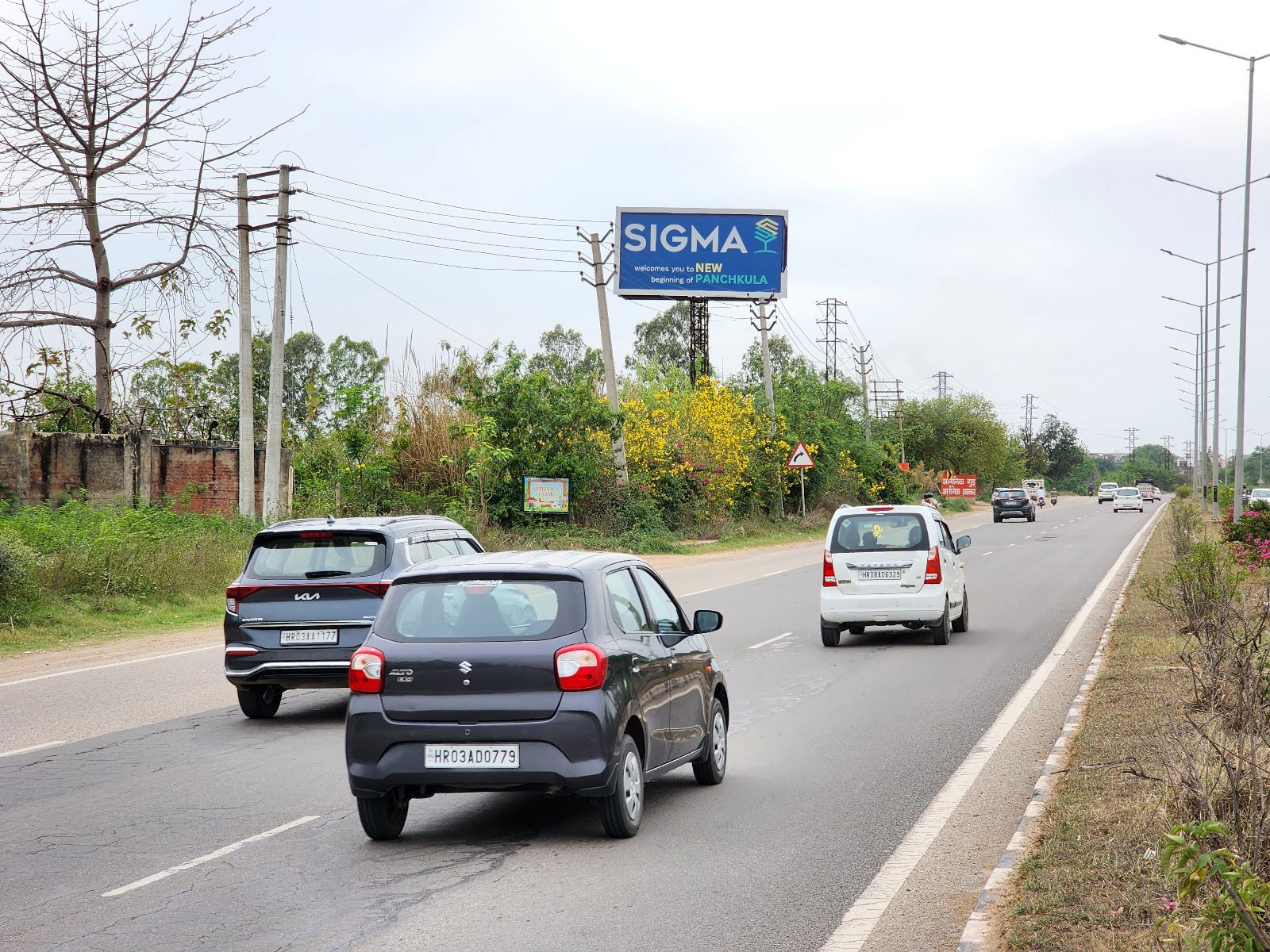 Sec-11 Main market towards Sector 14-15 roundabout — Gantry in Panchkula