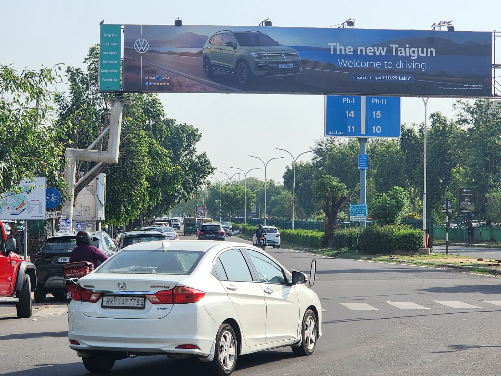 Near DLF Homes Facing Panchkula — Unipole in Panchkula
